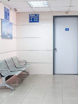 Sala de espera de hospital donde realizo sesiones de fotos para recién nacidos